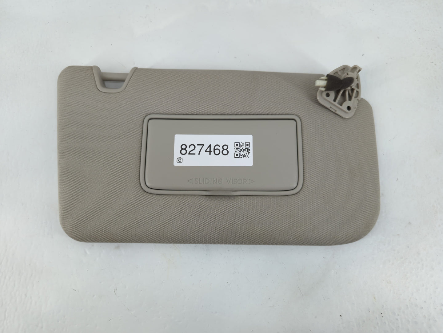 2018-2020 Nissan Rogue Sun Visor Shade Replacement Passenger Right Mirror Fits Fits 2018 2019 2020 OEM Used Auto Parts - Oem
