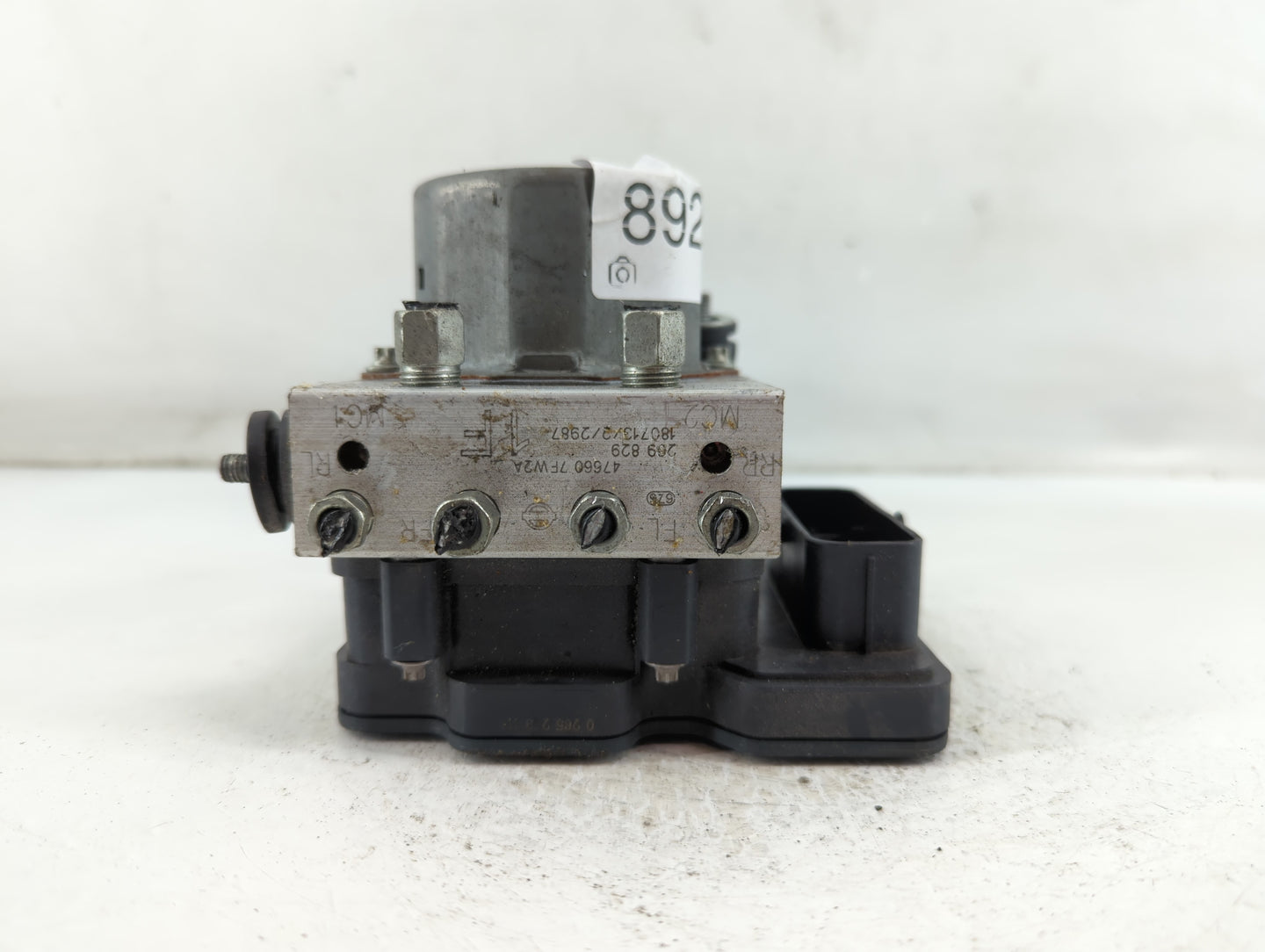 2018 Nissan Rogue ABS Pump Control Module Replacement P/N:47660 7FW2A Fits OEM Used Auto Parts - Oemusedautoparts1.com