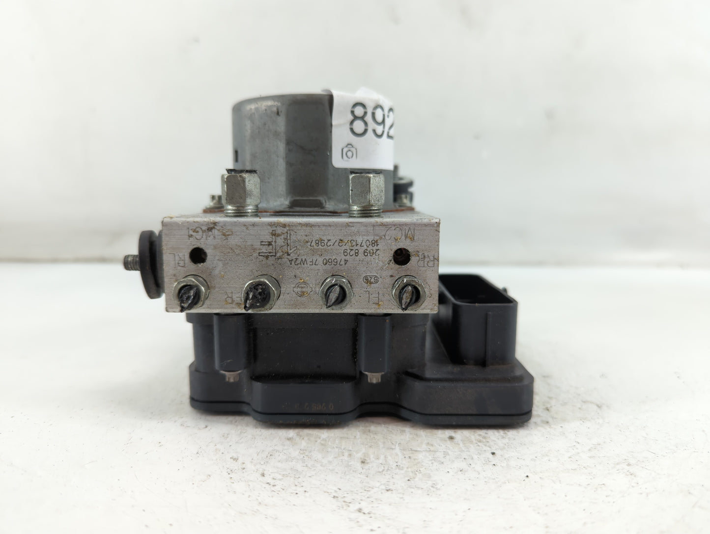 2018 Nissan Rogue ABS Pump Control Module Replacement P/N:47660 7FW2A Fits OEM Used Auto Parts - Oemusedautoparts1.com