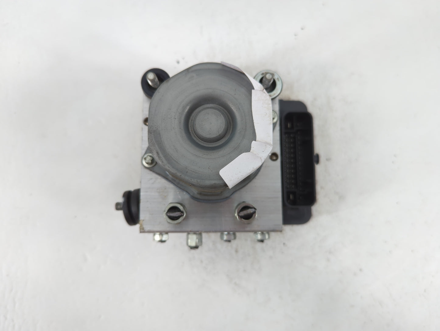 2018 Nissan Rogue ABS Pump Control Module Replacement P/N:47660 7FW2A Fits OEM Used Auto Parts - Oemusedautoparts1.com
