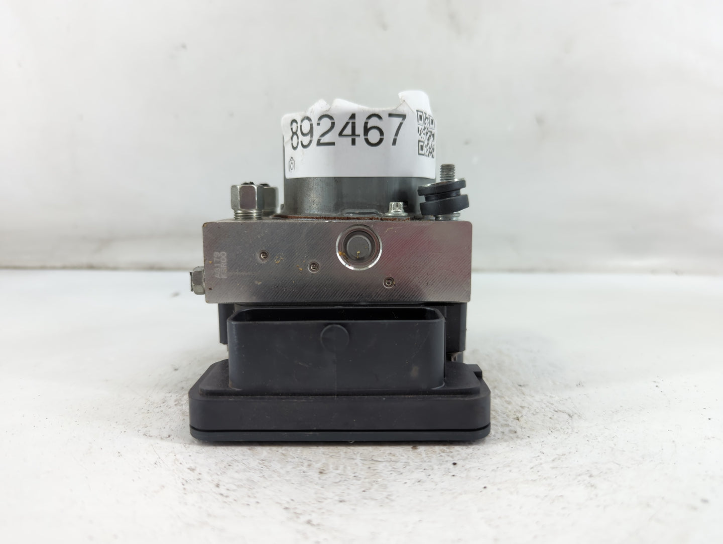 2018 Nissan Rogue ABS Pump Control Module Replacement P/N:47660 7FW2A Fits OEM Used Auto Parts - Oemusedautoparts1.com
