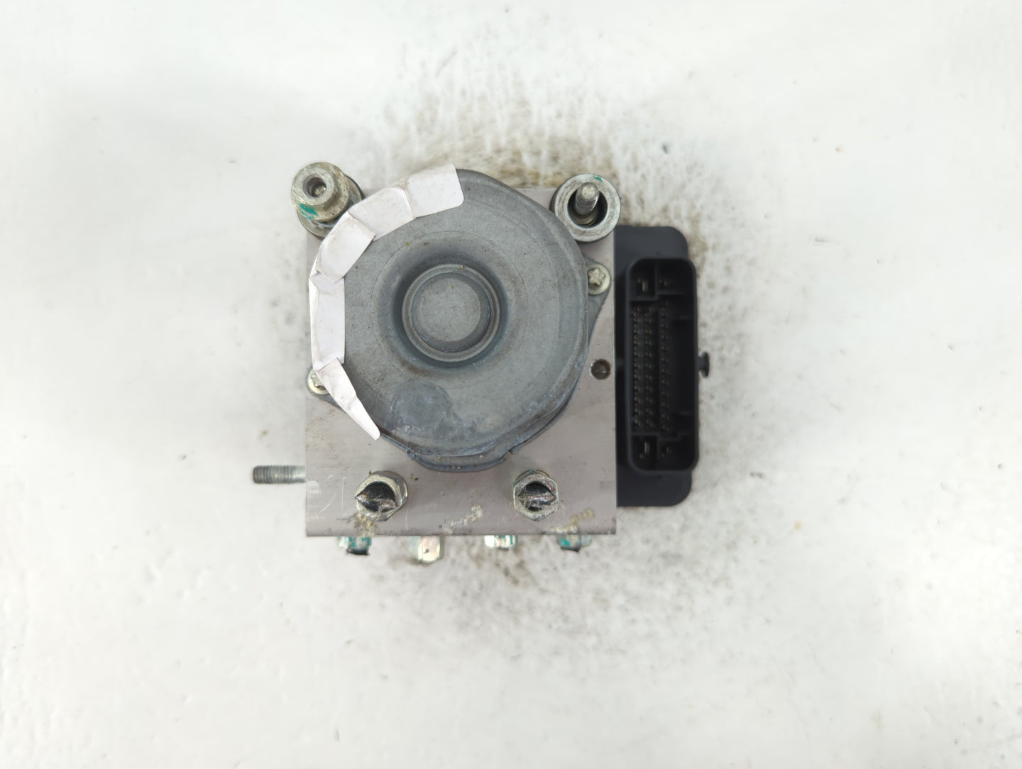 2018 Nissan Rogue ABS Pump Control Module Replacement P/N:47660 5HR1A Fits OEM Used Auto Parts - Oemusedautoparts1.com