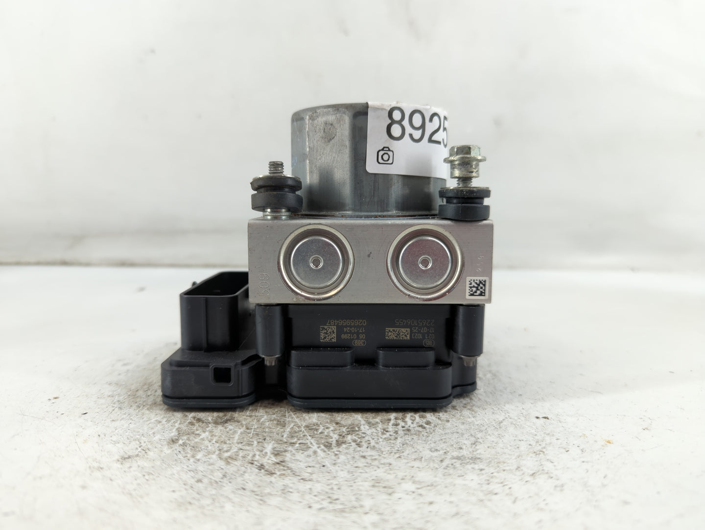 2018 Nissan Rogue ABS Pump Control Module Replacement P/N:47660 5HR1A Fits OEM Used Auto Parts - Oemusedautoparts1.com