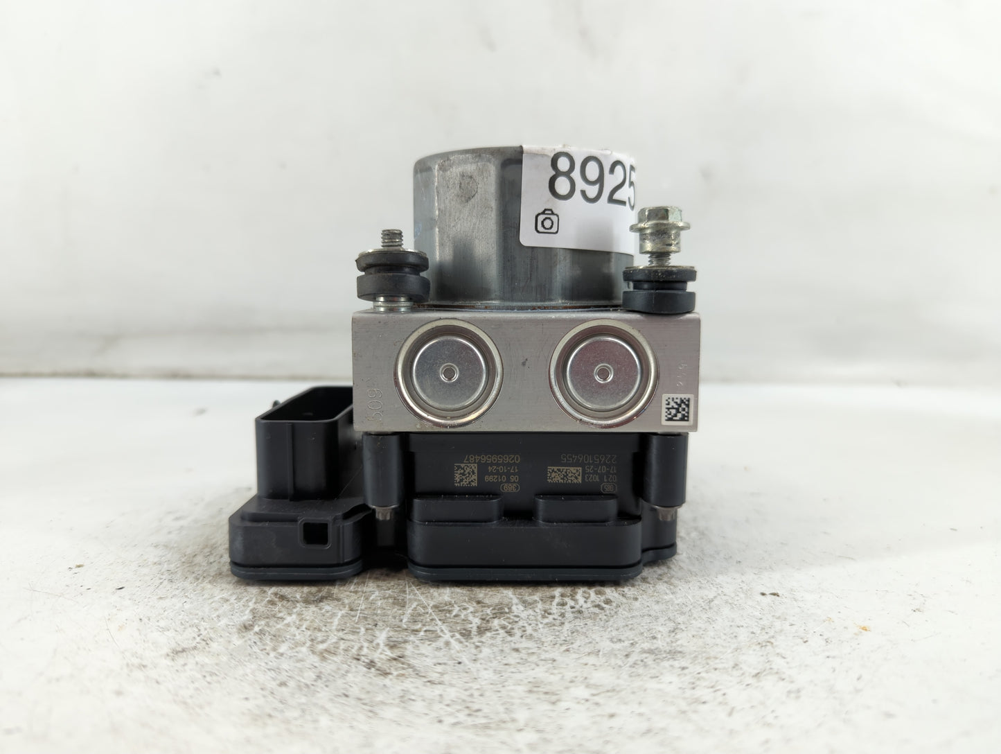 2018 Nissan Rogue ABS Pump Control Module Replacement P/N:47660 5HR1A Fits OEM Used Auto Parts - Oemusedautoparts1.com