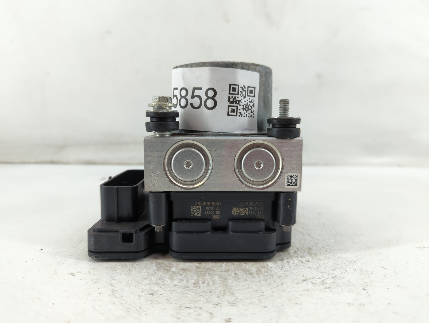 2018 Nissan Rogue ABS Pump Control Module Replacement P/N:269 829 Fits OEM Used Auto Parts - Oemusedautoparts1.com