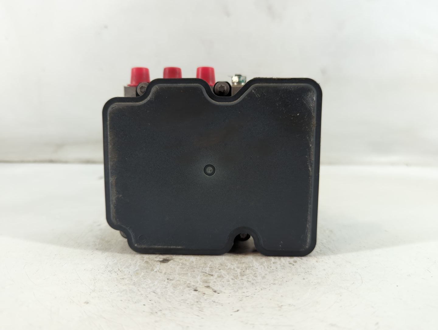 2018 Nissan Rogue ABS Pump Control Module Replacement P/N:269 829 Fits OEM Used Auto Parts - Oemusedautoparts1.com
