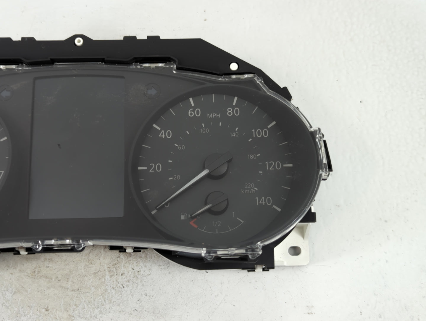 2018 Nissan Rogue Instrument Cluster Speedometer Gauges P/N:7FW1A/SW12 Fits OEM Used Auto Parts - Oemusedautoparts1.com
