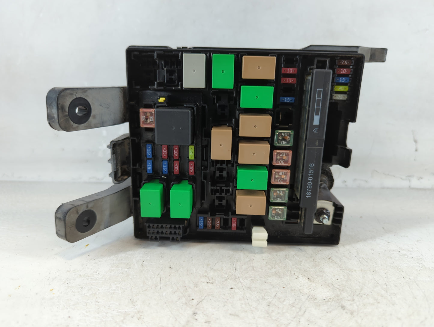 2017-2020 Nissan Rogue Fusebox Fuse Box Panel Relay Module P/N:91941-2S120 Fits Fits 2017 2018 2019 2020 OEM Used Auto Parts