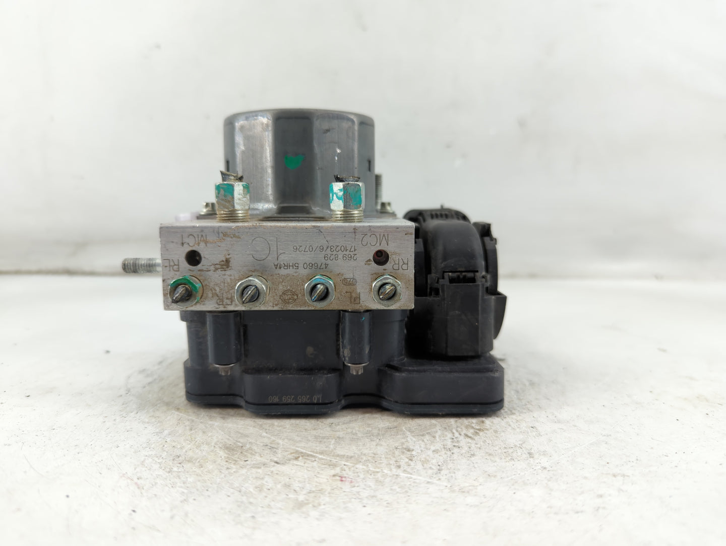 2018 Nissan Rogue ABS Pump Control Module Replacement P/N:47660 5HR1A Fits OEM Used Auto Parts - Oemusedautoparts1.com
