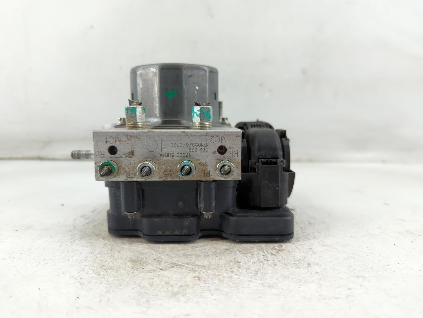 2018 Nissan Rogue ABS Pump Control Module Replacement P/N:47660 5HR1A Fits OEM Used Auto Parts - Oemusedautoparts1.com
