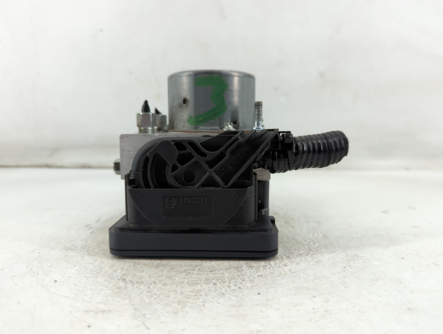 2018-2020 Nissan Rogue ABS Pump Control Module Replacement P/N:47660 9TF2A 269 829, 180225 Fits Fits 2018 2019 2020 OEM Used