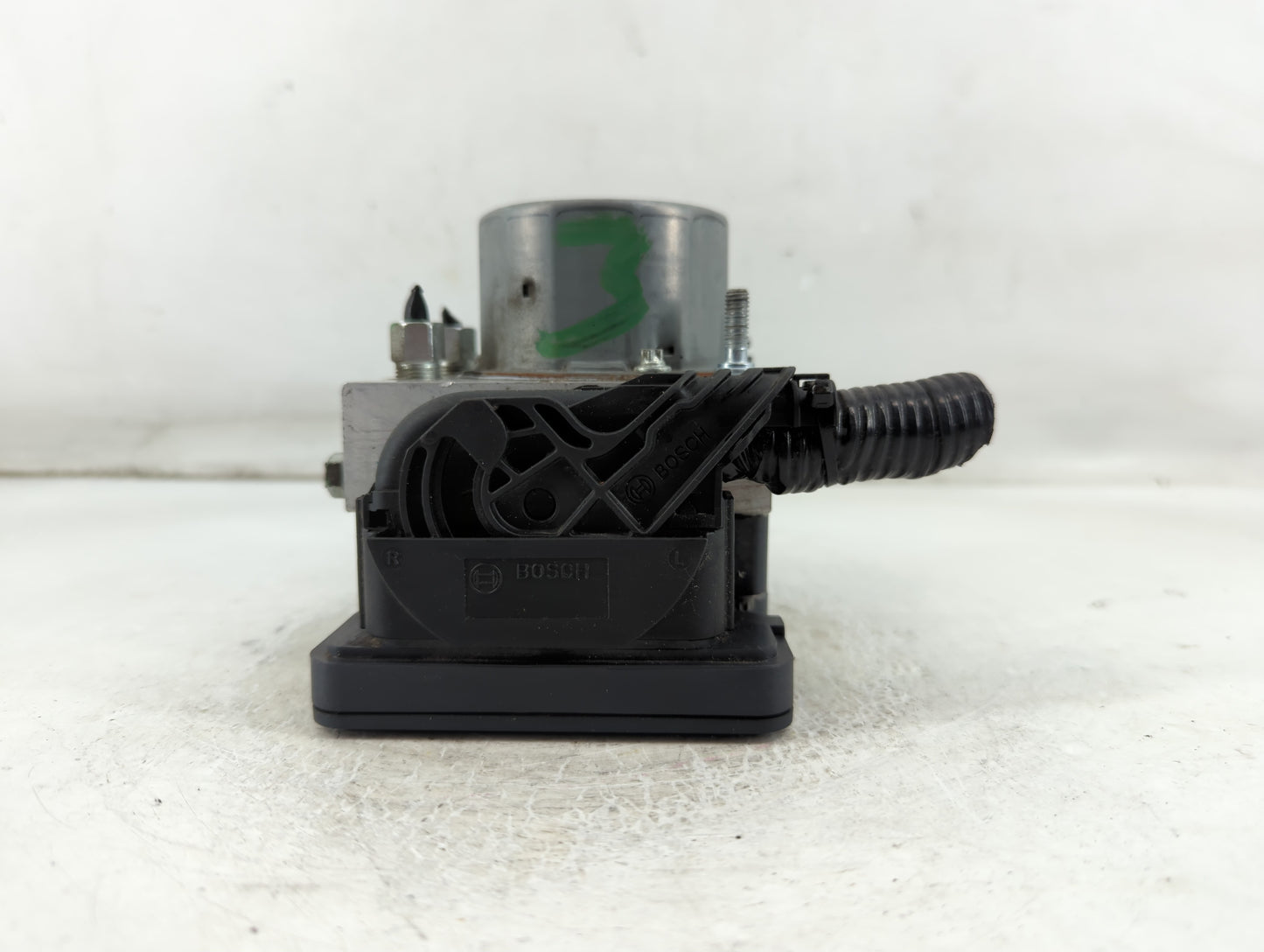 2018-2020 Nissan Rogue ABS Pump Control Module Replacement P/N:47660 9TF2A 269 829, 180225 Fits Fits 2018 2019 2020 OEM Used