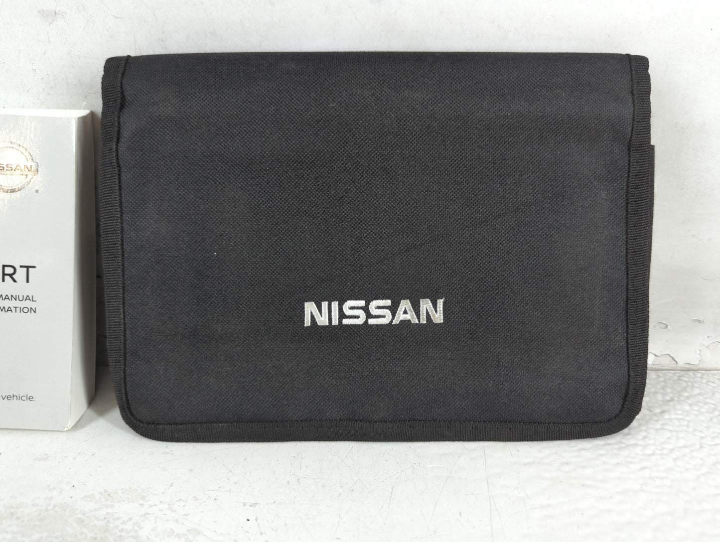 2018 Nissan Rogue Sport Owners Manual Book Guide P/N:OM18E00J11U0 OEM Used Auto Parts - Oemusedautoparts1.com