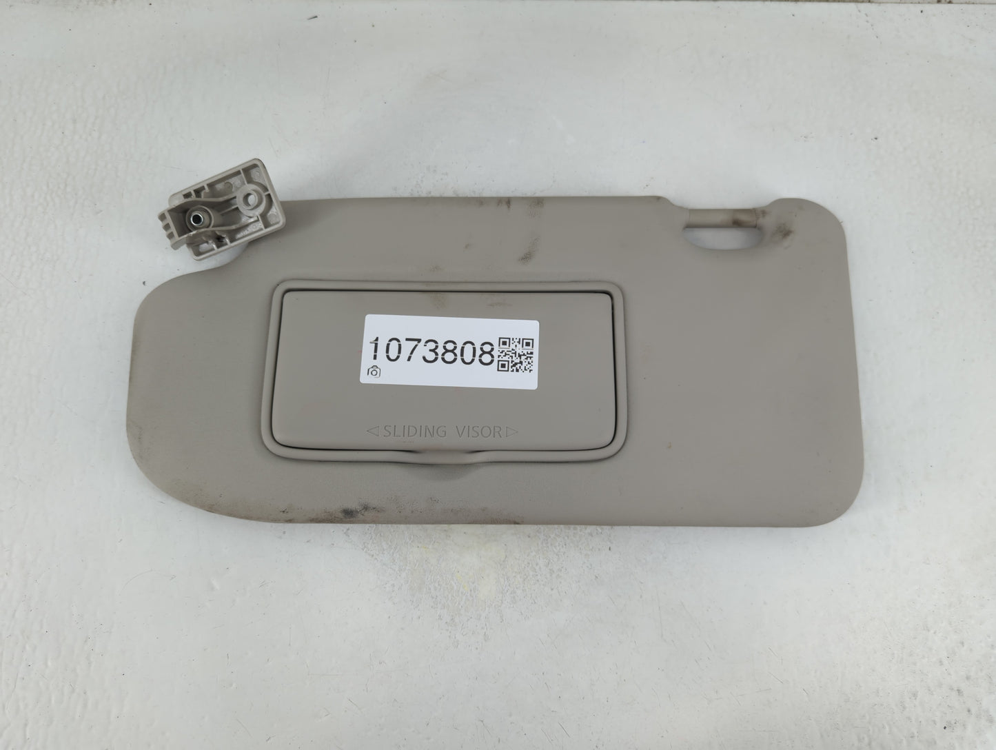 2017-2018 Nissan Rogue Sport Sun Visor Shade Replacement Passenger Right Mirror Fits Fits 2017 2018 OEM Used Auto Parts - Oe