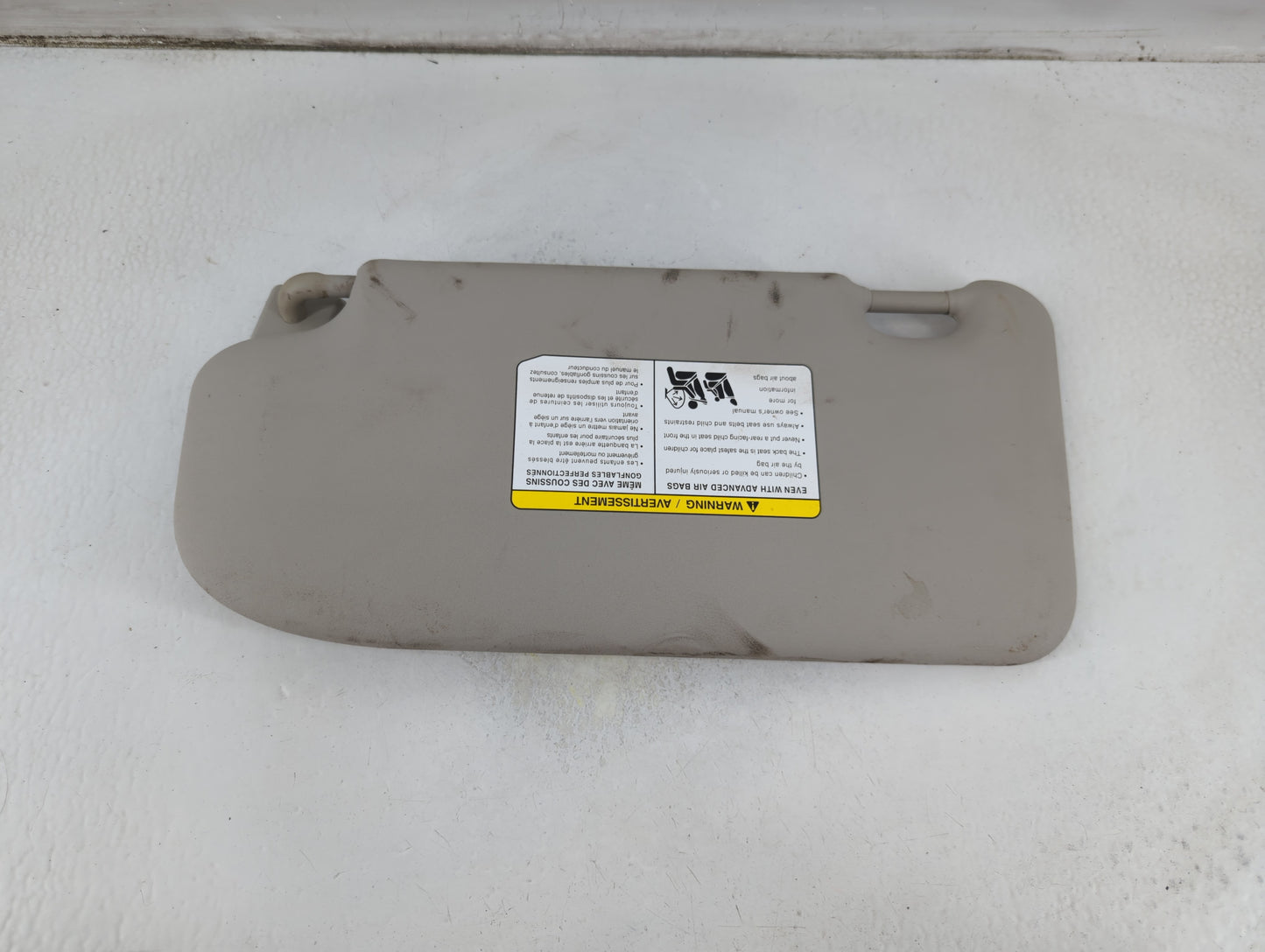 2017-2018 Nissan Rogue Sport Sun Visor Shade Replacement Driver Left Mirror Fits Fits 2017 2018 OEM Used Auto Parts - Oemuse