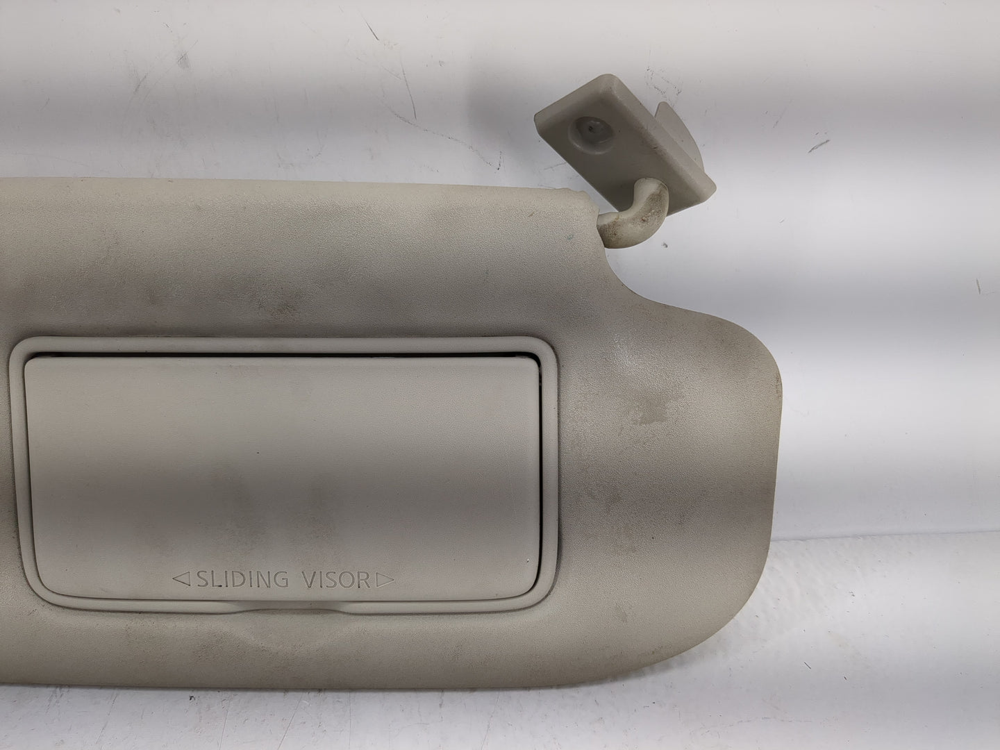2017-2018 Nissan Rogue Sport Sun Visor Shade Replacement Passenger Right Mirror Fits Fits 2017 2018 OEM Used Auto Parts - Oe