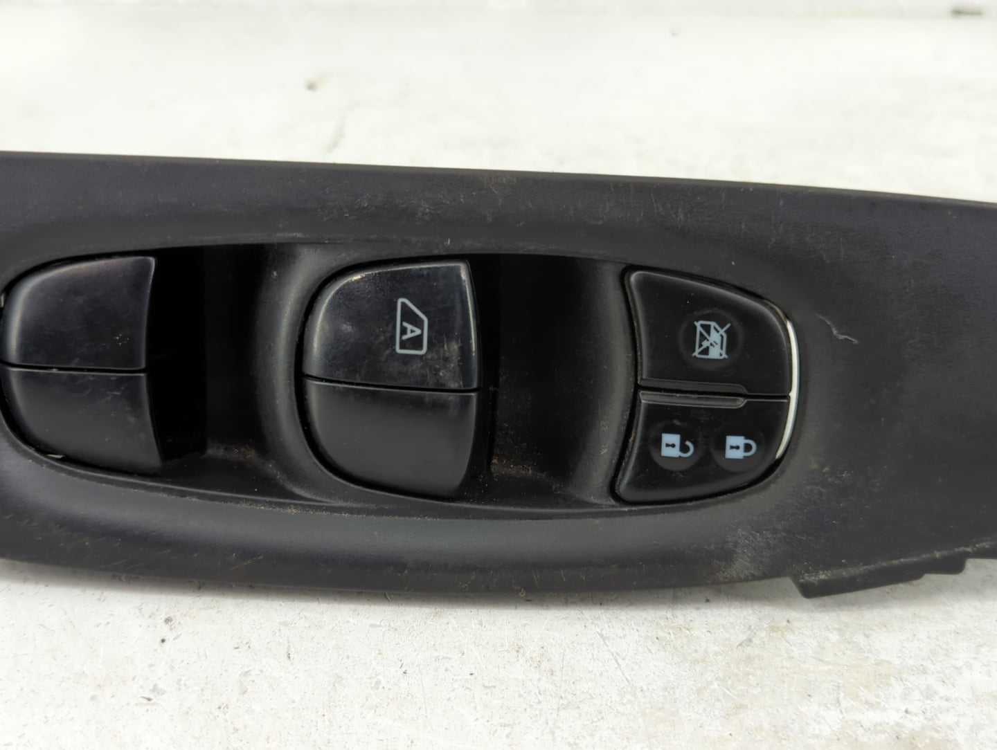 2017-2022 Nissan Rogue Sport Master Power Window Switch Replacement Driver Side Left P/N:25401 6MA0C Fits OEM Used Auto Part