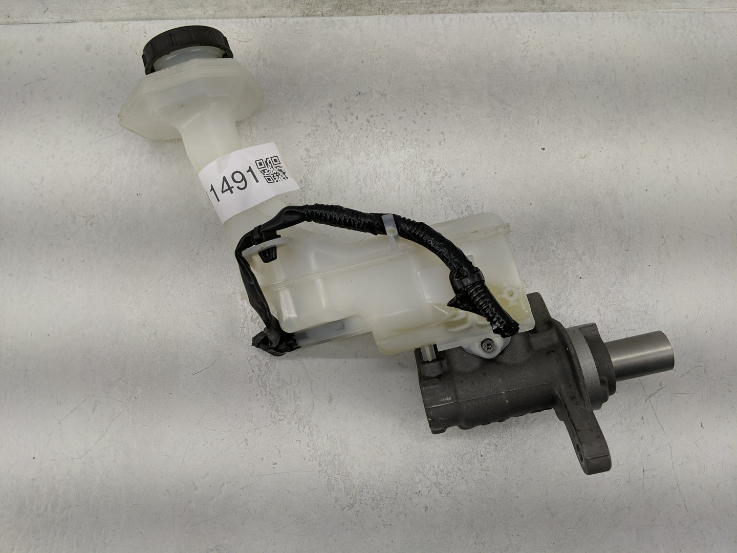 2017-2022 Nissan Rogue Sport Brake Master Cylinder 1311491 - Oemusedautoparts1.com