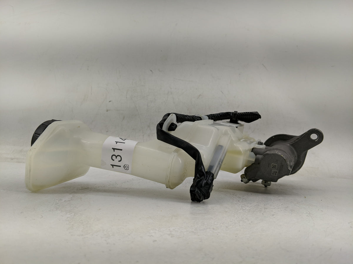 2017-2022 Nissan Rogue Sport Brake Master Cylinder 1311491 - Oemusedautoparts1.com