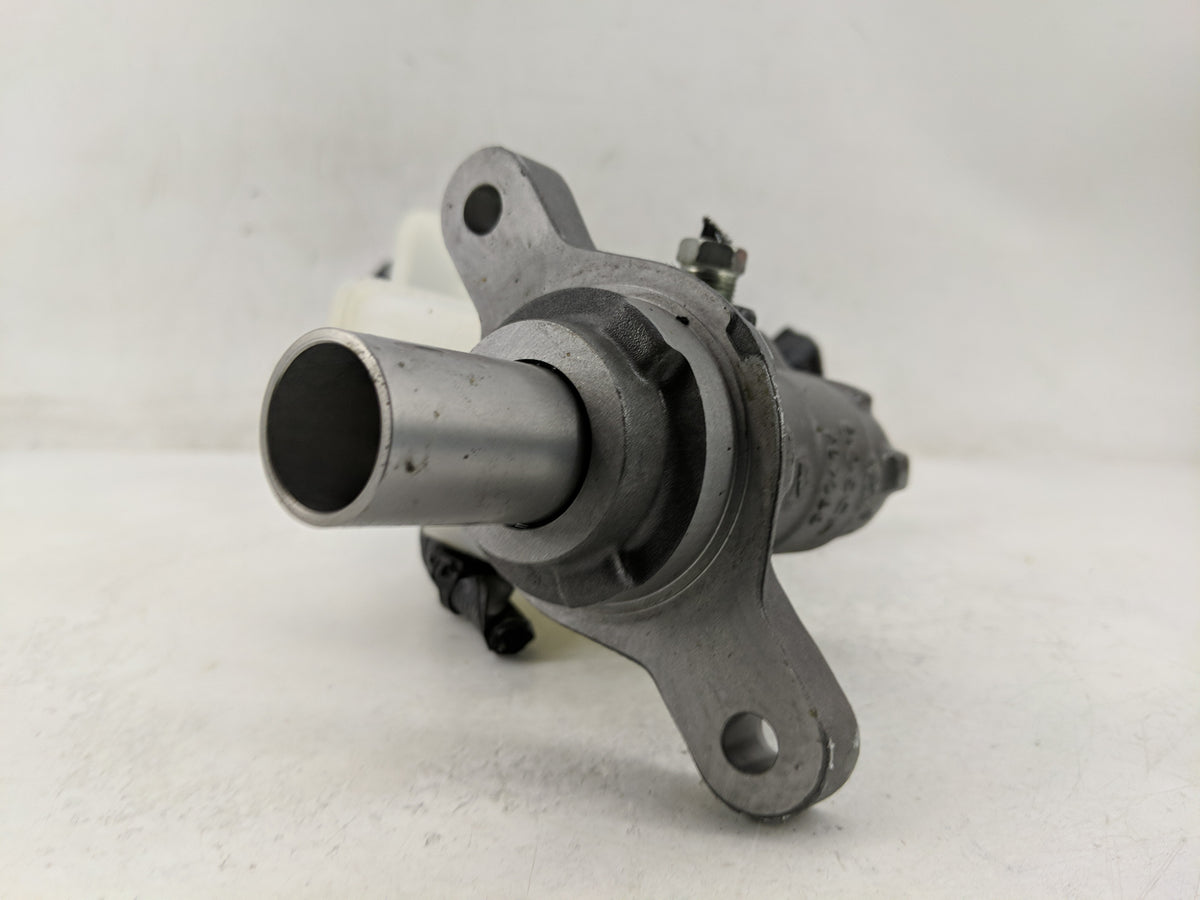 2017-2022 Nissan Rogue Sport Brake Master Cylinder 1311491 - Oemusedautoparts1.com
