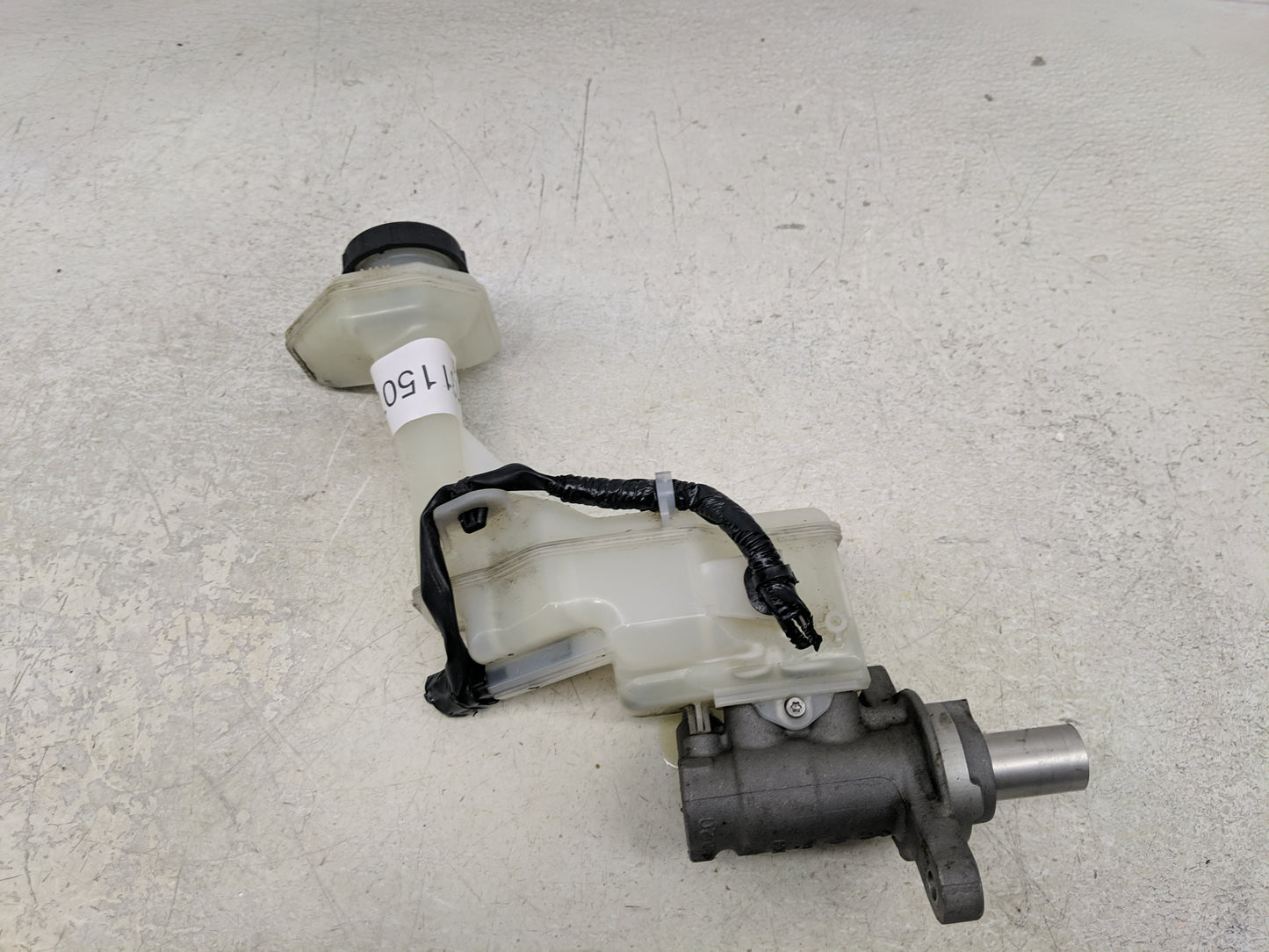2017-2022 Nissan Rogue Sport Brake Master Cylinder 1311507 - Oemusedautoparts1.com