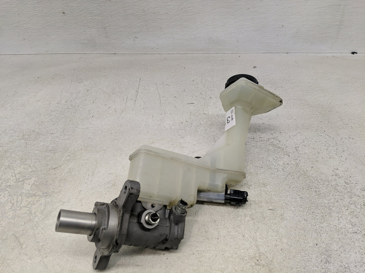 2017-2022 Nissan Rogue Sport Brake Master Cylinder 1311507 - Oemusedautoparts1.com