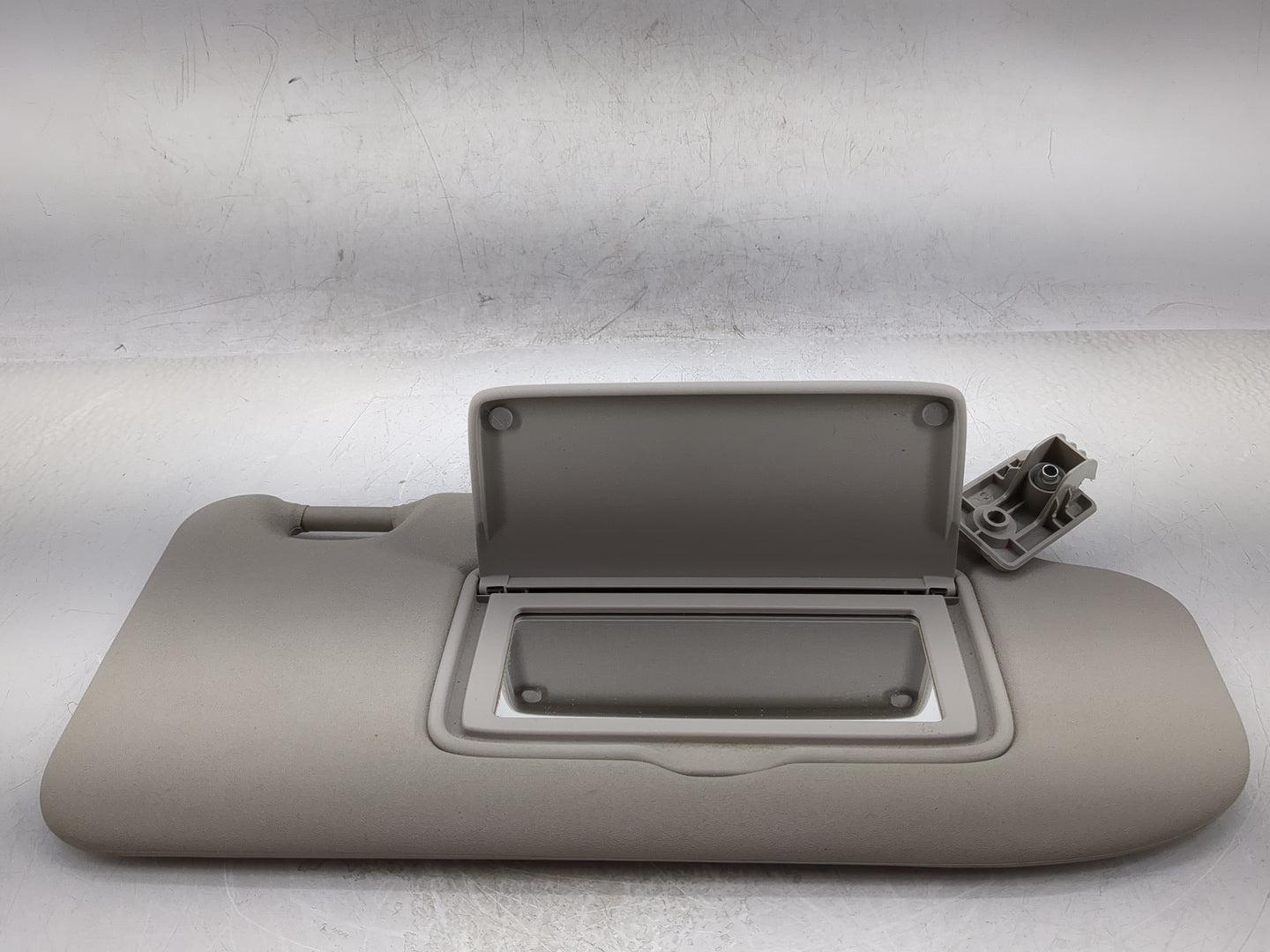 2017-2018 Nissan Rogue Sport Sun Visor Shade Replacement Passenger Right Mirror Fits Fits 2017 2018 OEM Used Auto Parts - Oe