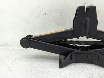 2018 Nissan Rogue Sport Spare Scissor Car Jack