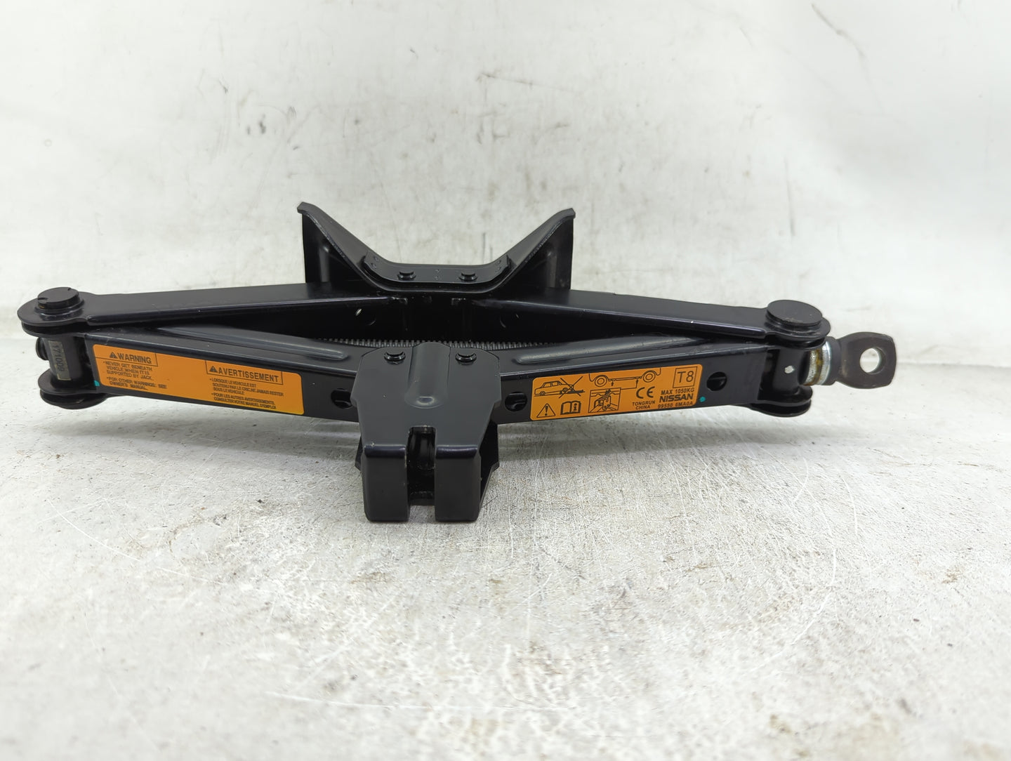 2018 Nissan Rogue Sport Spare Scissor Car Jack - Oemusedautoparts1.com