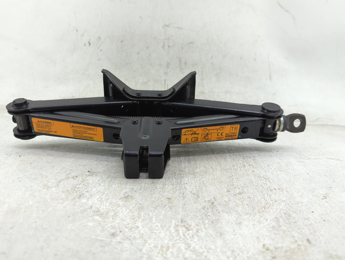 2018 Nissan Rogue Sport Spare Scissor Car Jack - Oemusedautoparts1.com