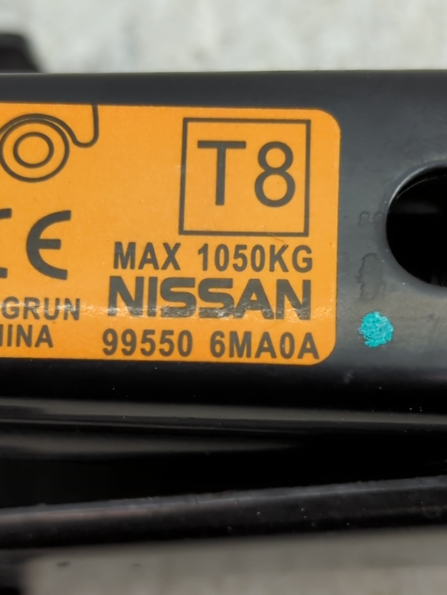 2018 Nissan Rogue Sport Spare Scissor Car Jack - Oemusedautoparts1.com