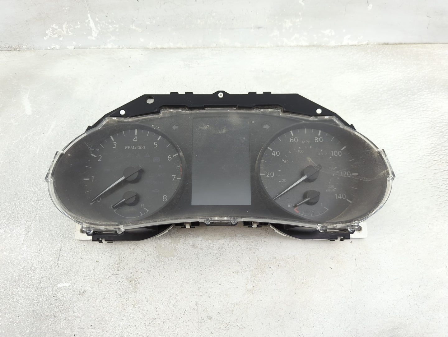 2017-2018 Nissan Rogue Sport Instrument Cluster Speedometer Gauges Fits Fits 2017 2018 OEM Used Auto Parts - Oemusedautopart