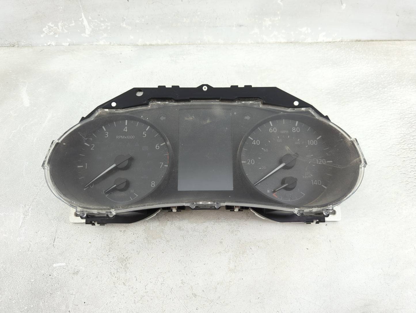 2017-2018 Nissan Rogue Sport Instrument Cluster Speedometer Gauges Fits Fits 2017 2018 OEM Used Auto Parts - Oemusedautopart