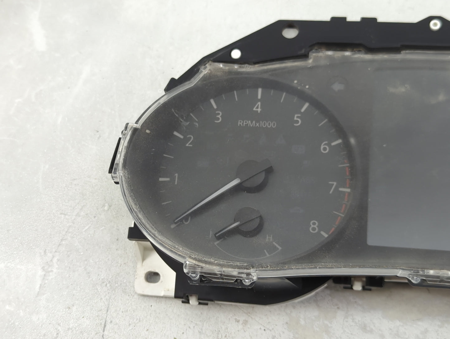 2017-2018 Nissan Rogue Sport Instrument Cluster Speedometer Gauges Fits Fits 2017 2018 OEM Used Auto Parts - Oemusedautopart