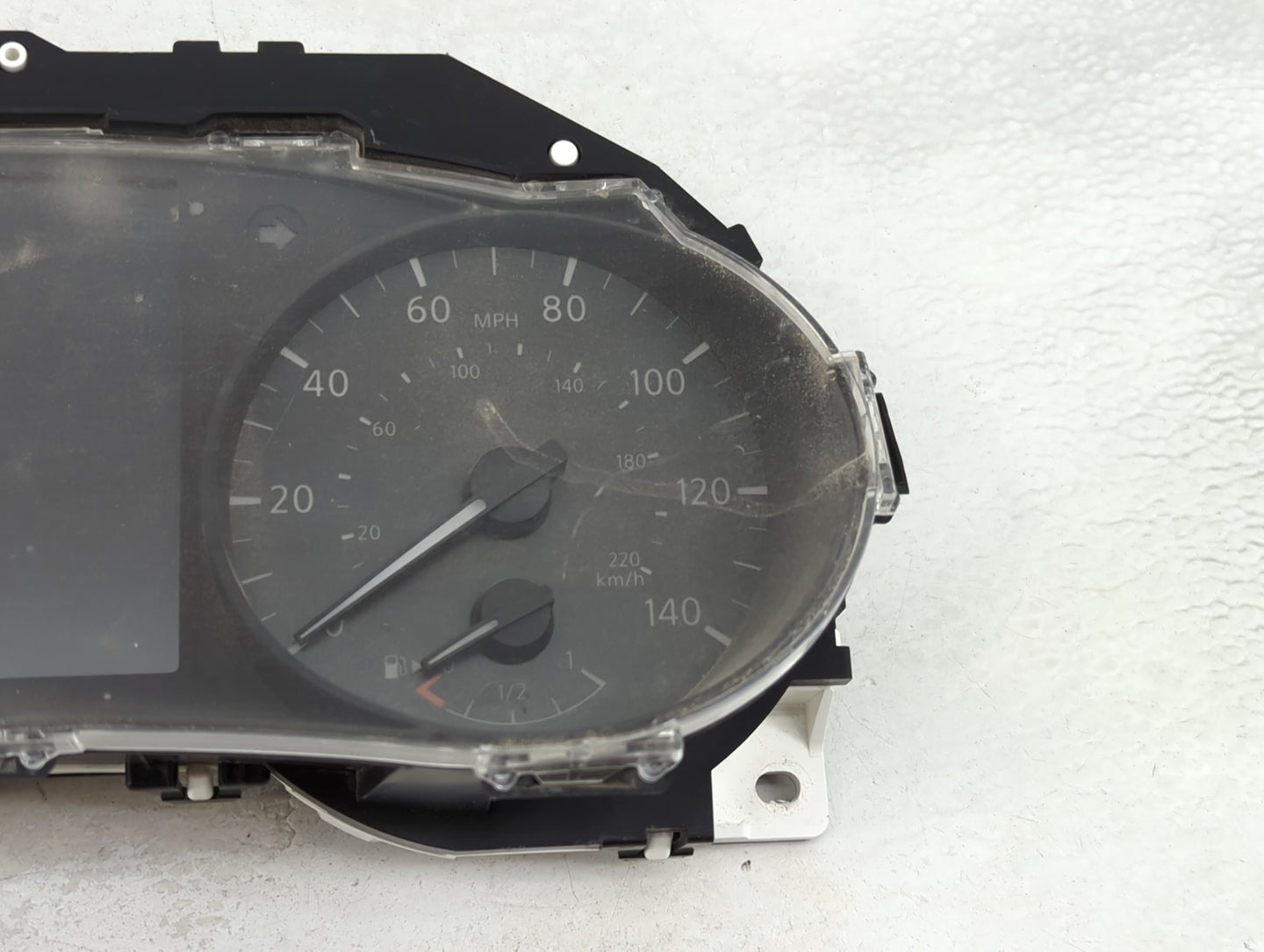 2017-2018 Nissan Rogue Sport Instrument Cluster Speedometer Gauges Fits Fits 2017 2018 OEM Used Auto Parts - Oemusedautopart