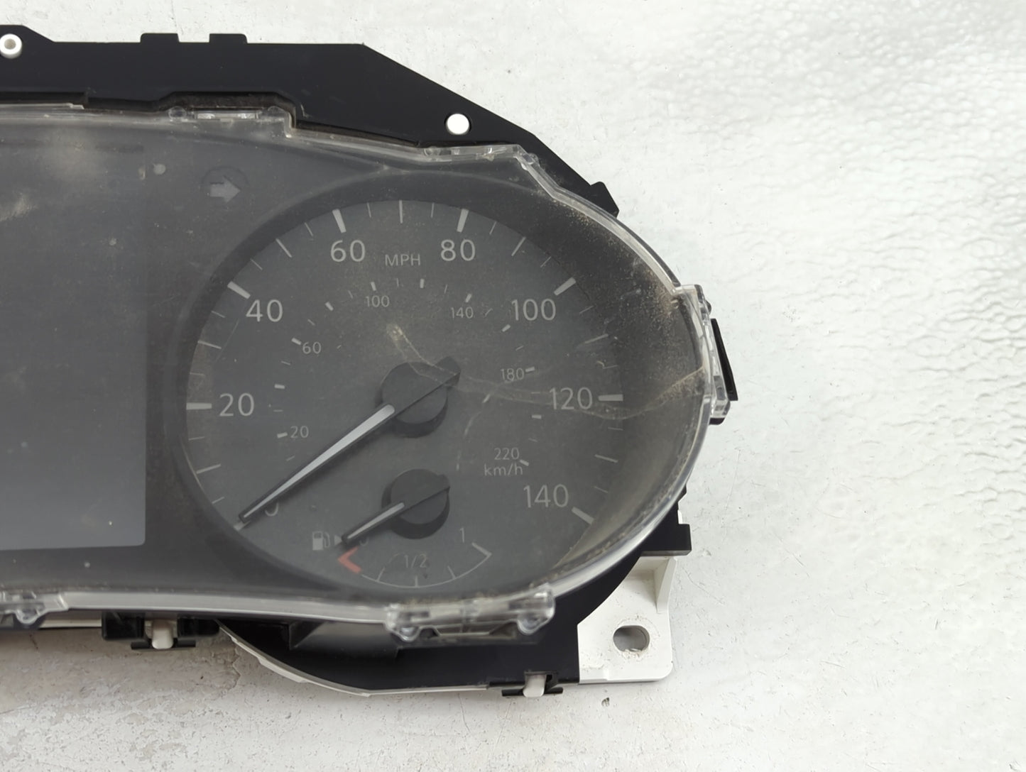 2017-2018 Nissan Rogue Sport Instrument Cluster Speedometer Gauges Fits Fits 2017 2018 OEM Used Auto Parts - Oemusedautopart