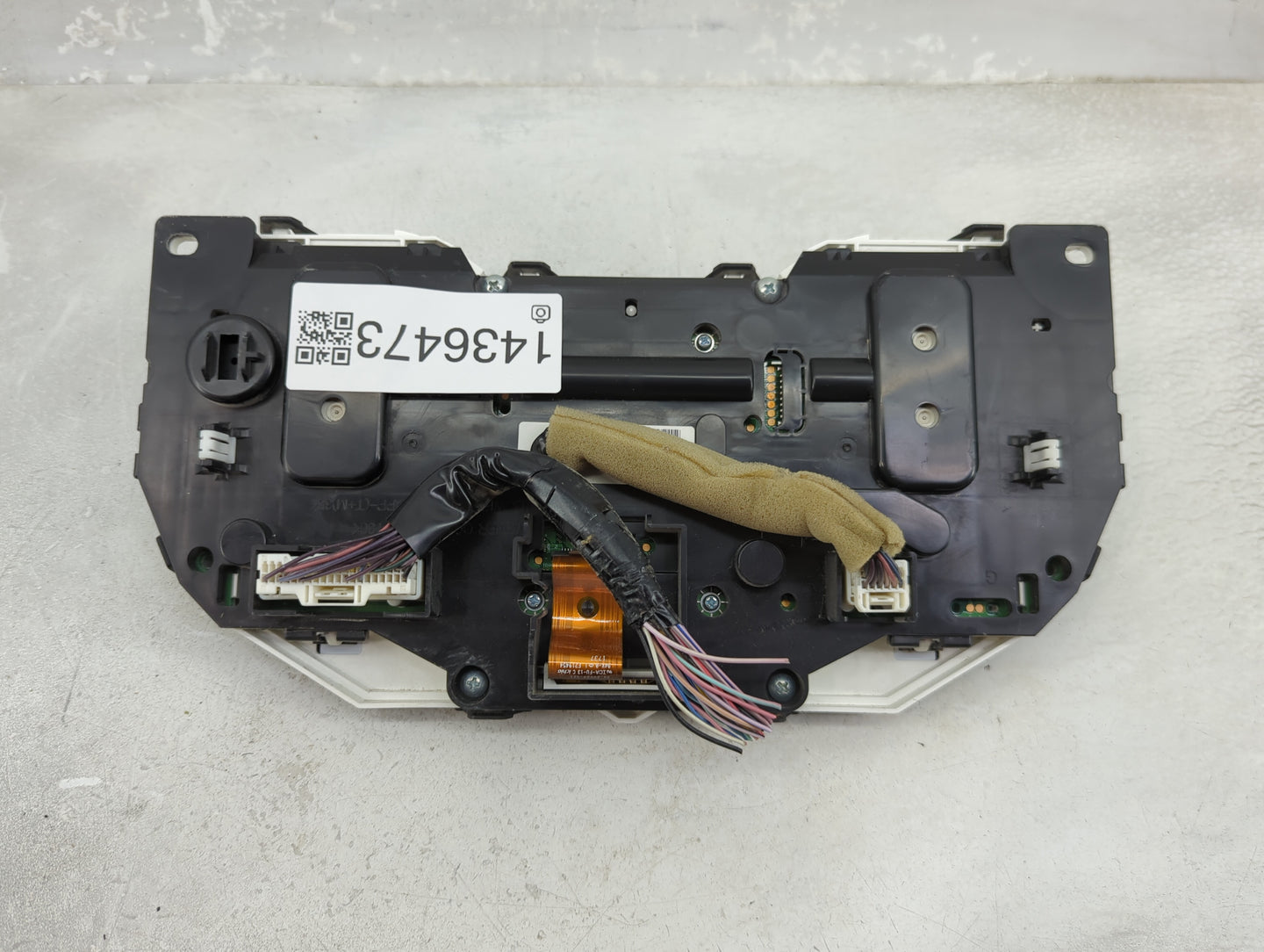 2017-2018 Nissan Rogue Sport Instrument Cluster Speedometer Gauges Fits Fits 2017 2018 OEM Used Auto Parts - Oemusedautopart