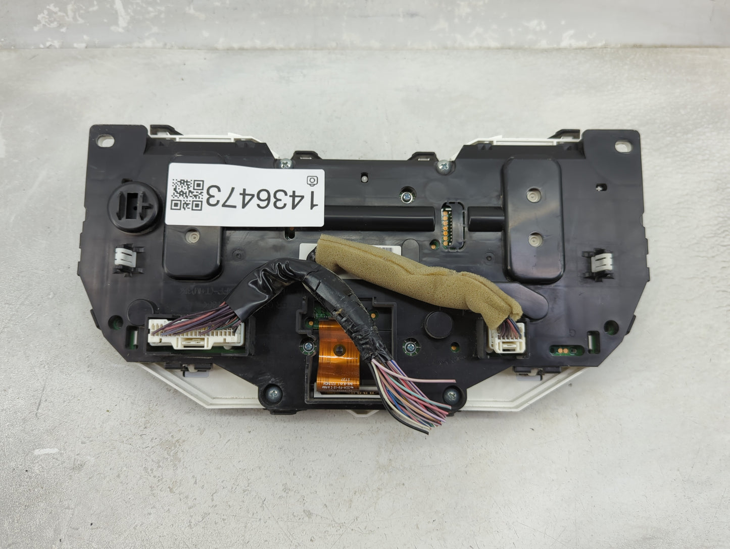 2017-2018 Nissan Rogue Sport Instrument Cluster Speedometer Gauges Fits Fits 2017 2018 OEM Used Auto Parts - Oemusedautopart