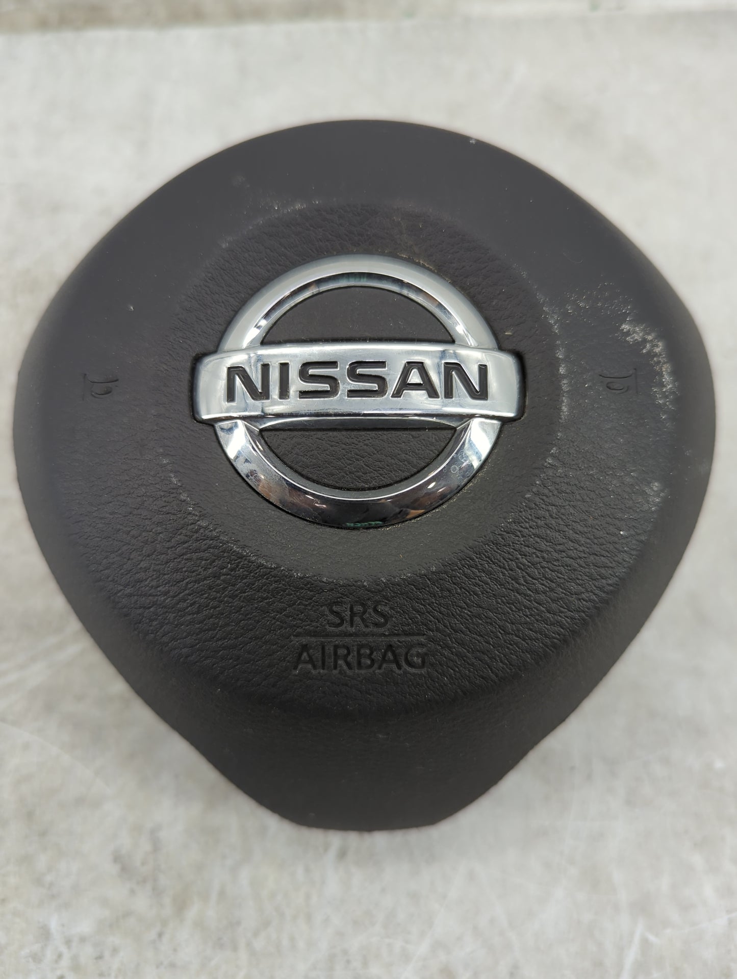 2017-2019 Nissan Rogue Sport Air Bag Driver Left Steering Wheel Mounted P/N:PM6FM17Y278172 Z74A7204511 Fits Fits 2017 2018 2