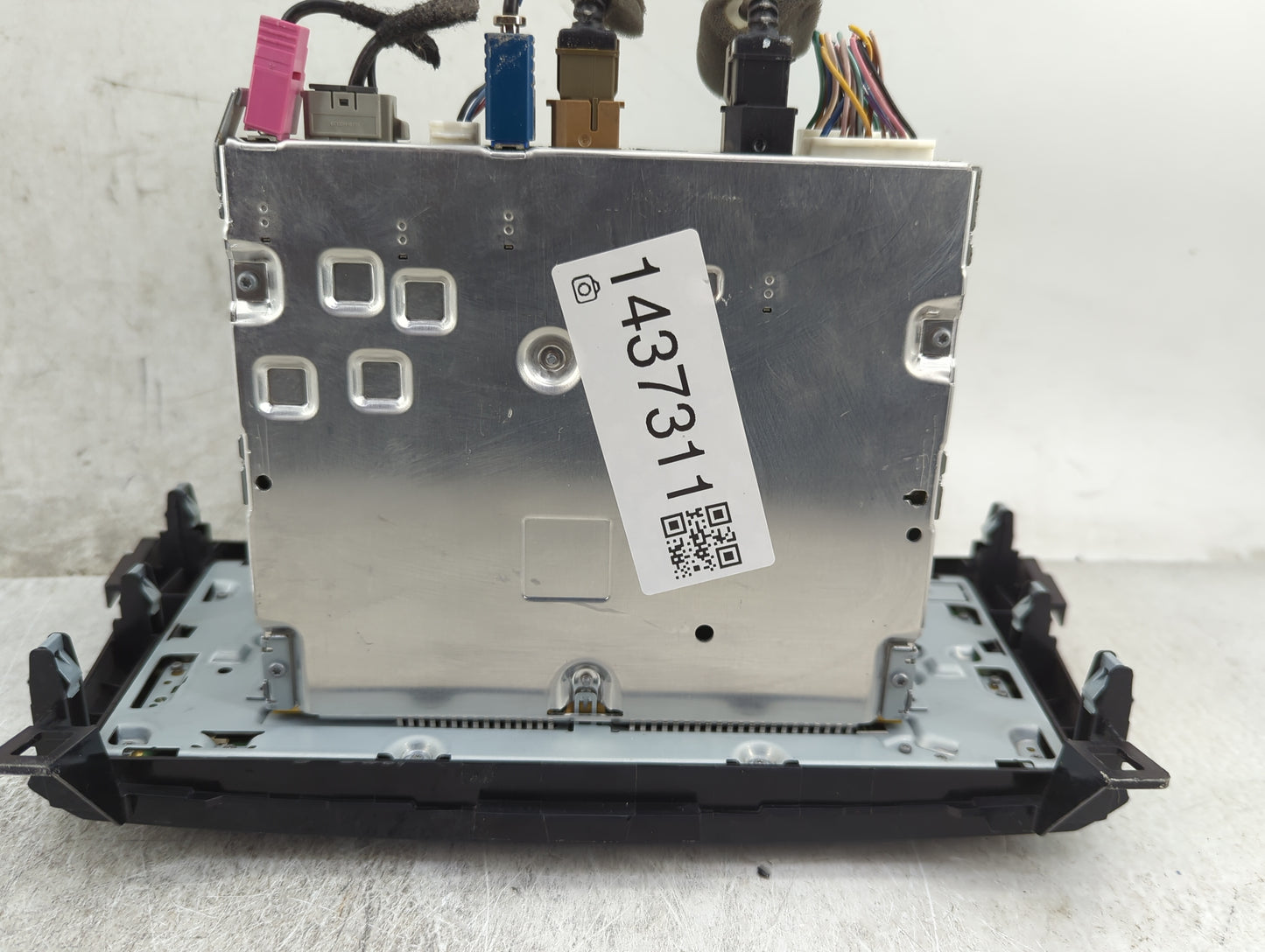 2018 Nissan Rogue Sport Radio AM FM Cd Player Receiver Replacement P/N:7 515 750 068 Fits OEM Used Auto Parts - Oemusedautop