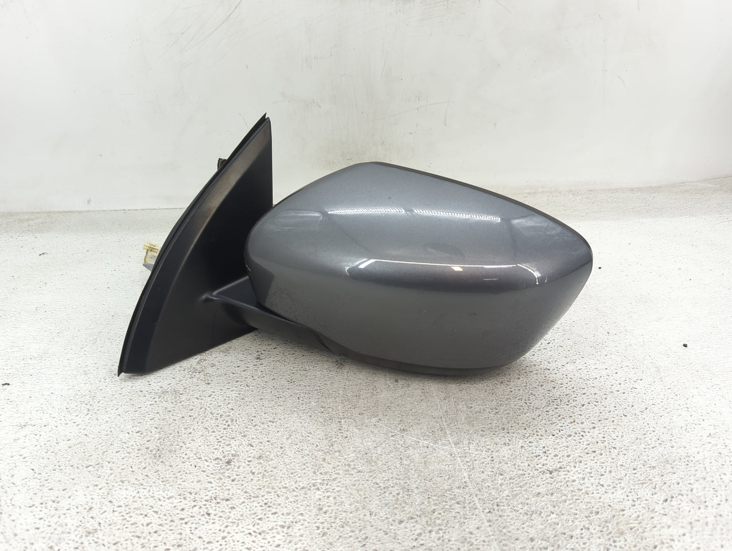 2017-2022 Nissan Rogue Sport Driver Side View Mirror - Left Door Mirror OEM Used - Oemusedautoparts1.com