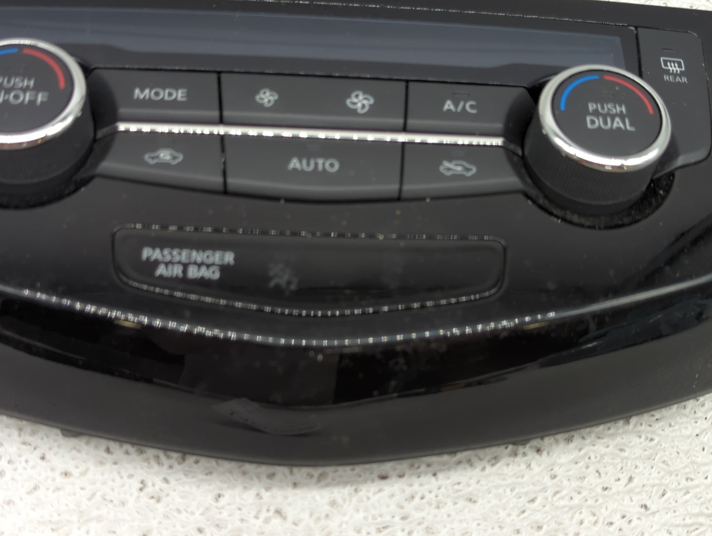 2017-2022 Nissan Rogue Sport Climate Control Module Temperature AC/Heater Replacement P/N:27500 7FE0A Fits OEM Used Auto Par