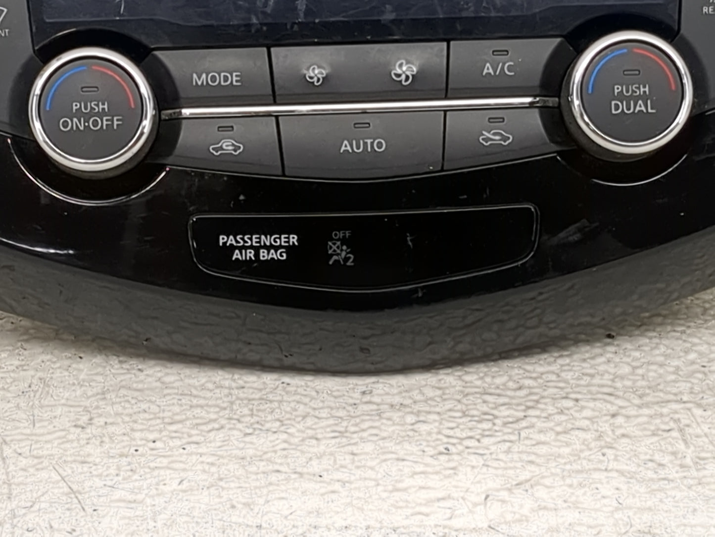 2017-2022 Nissan Rogue Sport Climate Control Module Temperature AC/Heater Replacement P/N:27500 6MA0A 27500 7FE0A Fits OEM U