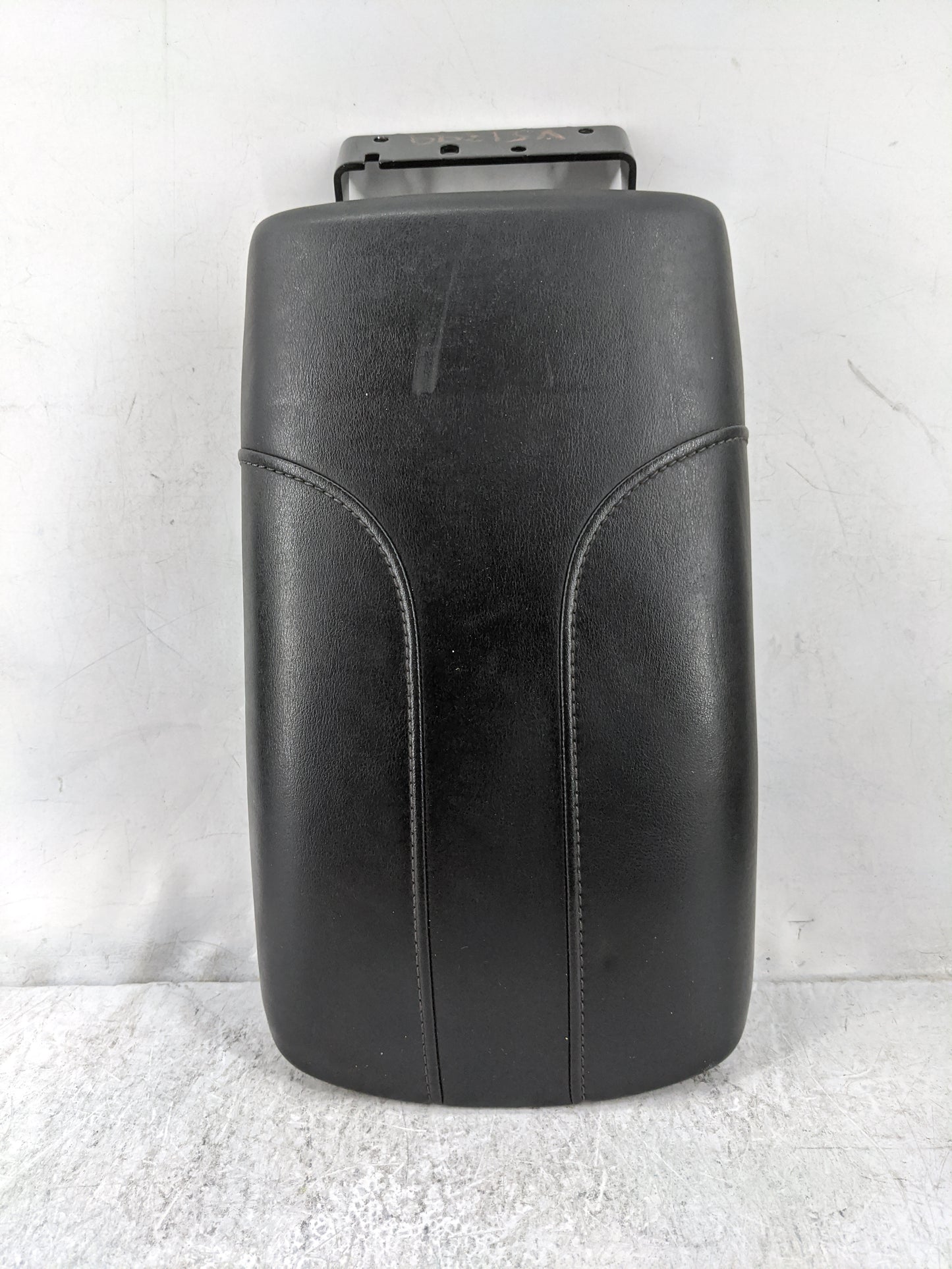 2018 Nissan Rogue Sport Center Console Armrest Cover Lid Fits OEM Used Auto Parts - Oemusedautoparts1.com