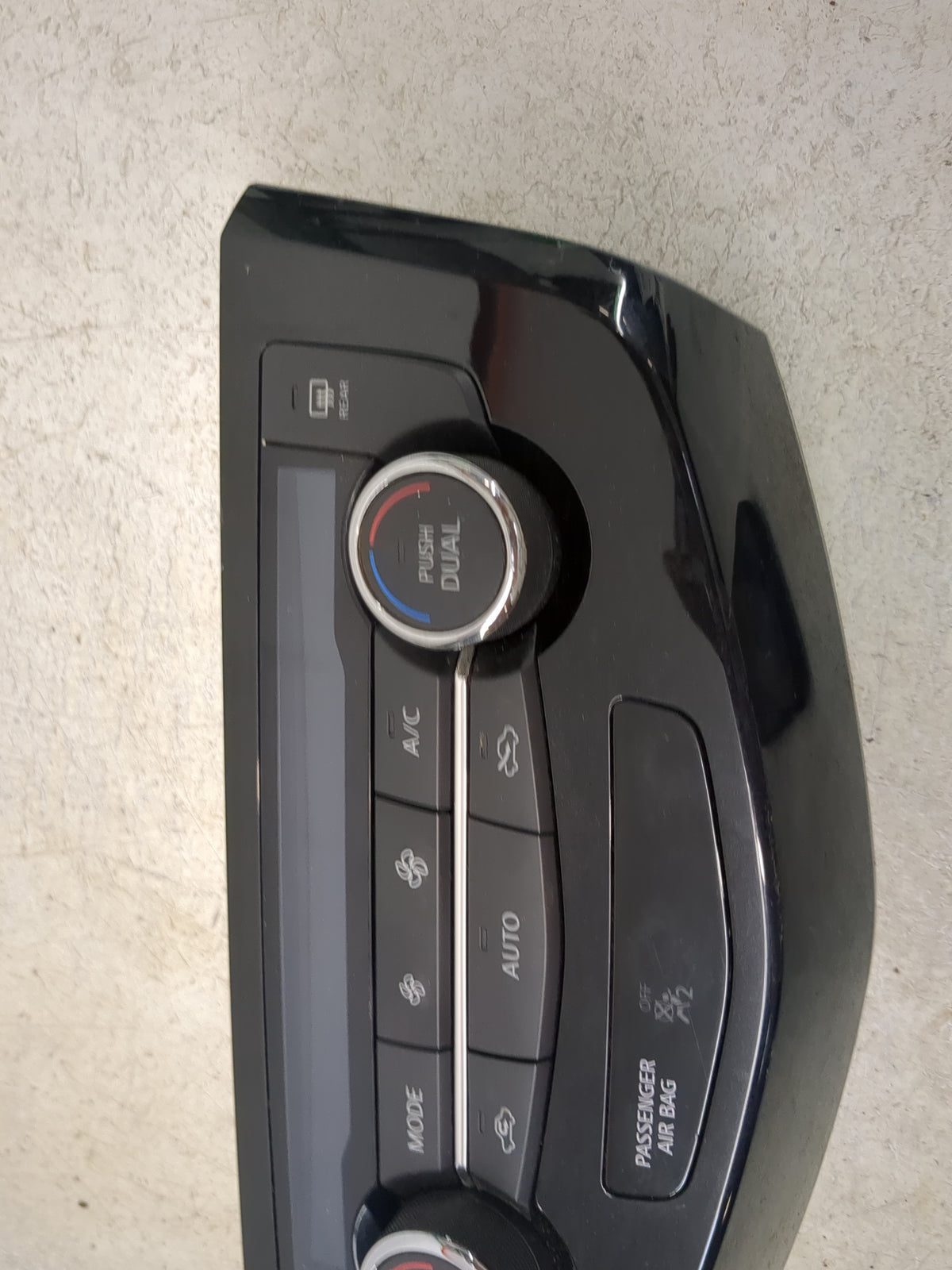 2017-2022 Nissan Rogue Sport Climate Control Module Temperature AC/Heater Replacement P/N:27500 6MA0A T10936C Fits OEM Used 