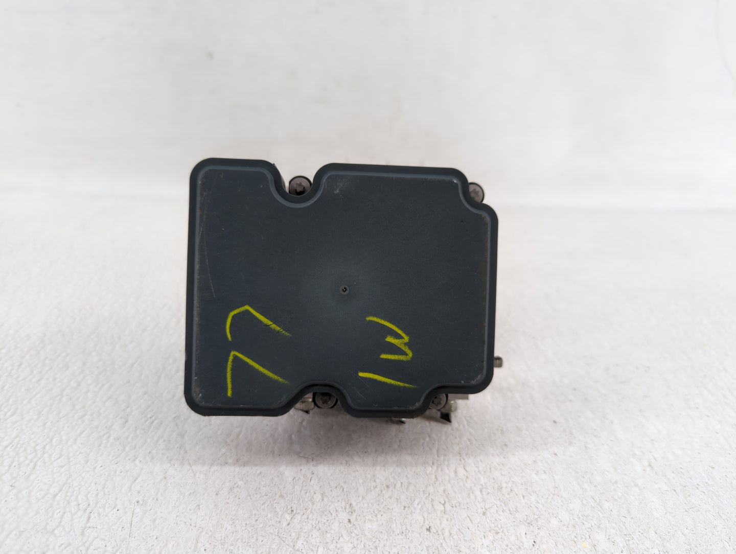 2018 Nissan Rogue Sport ABS Pump Control Module Replacement P/N:47660 6MG2A 47660 6MA2A Fits OEM Used Auto Parts - Oemusedau