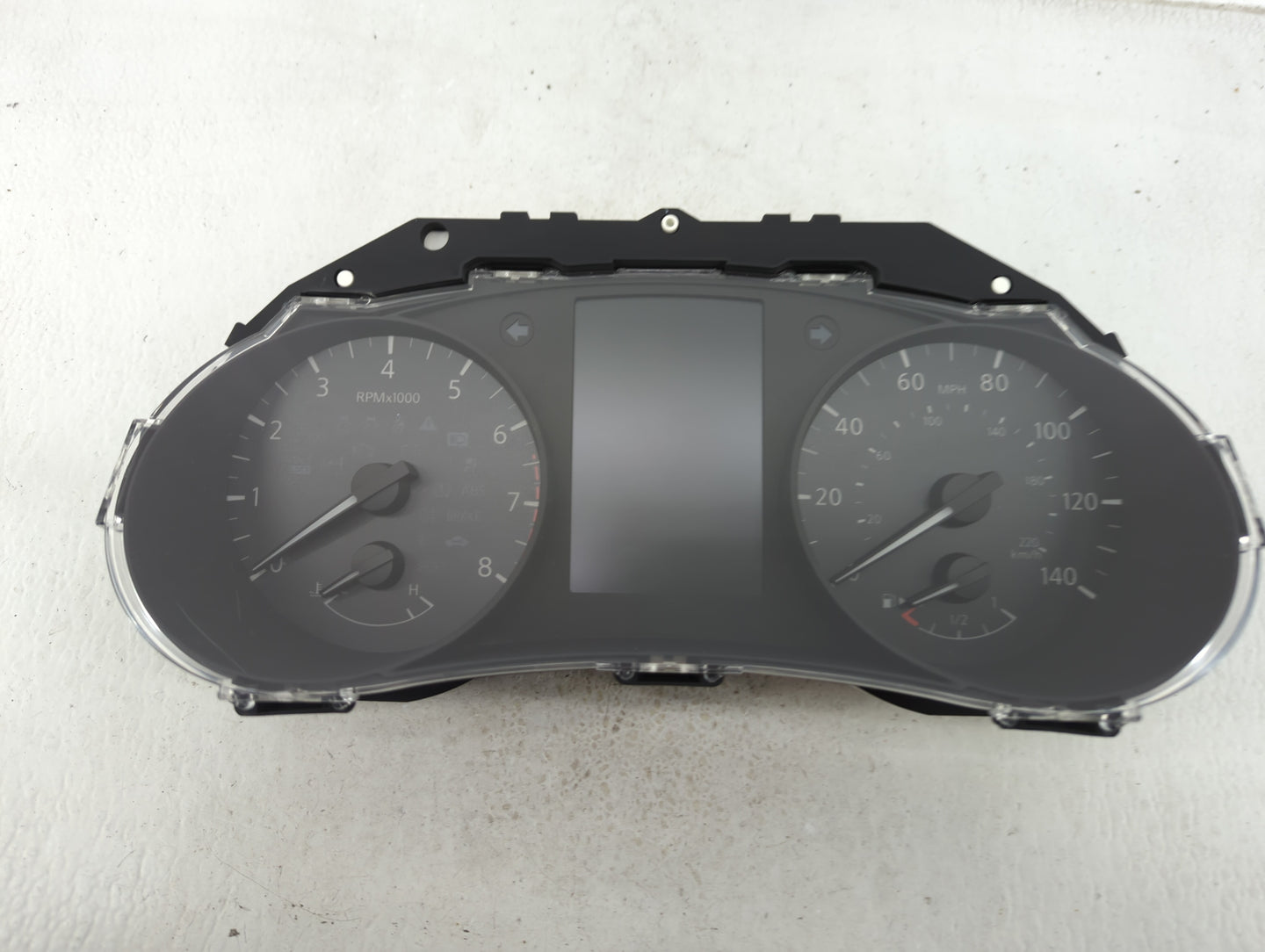 2017-2018 Nissan Rogue Sport Instrument Cluster Speedometer Gauges P/N:6MA1A/KLJH 6MA1A/405W, 6MA1A/GKS9 Fits Fits 2017 2018