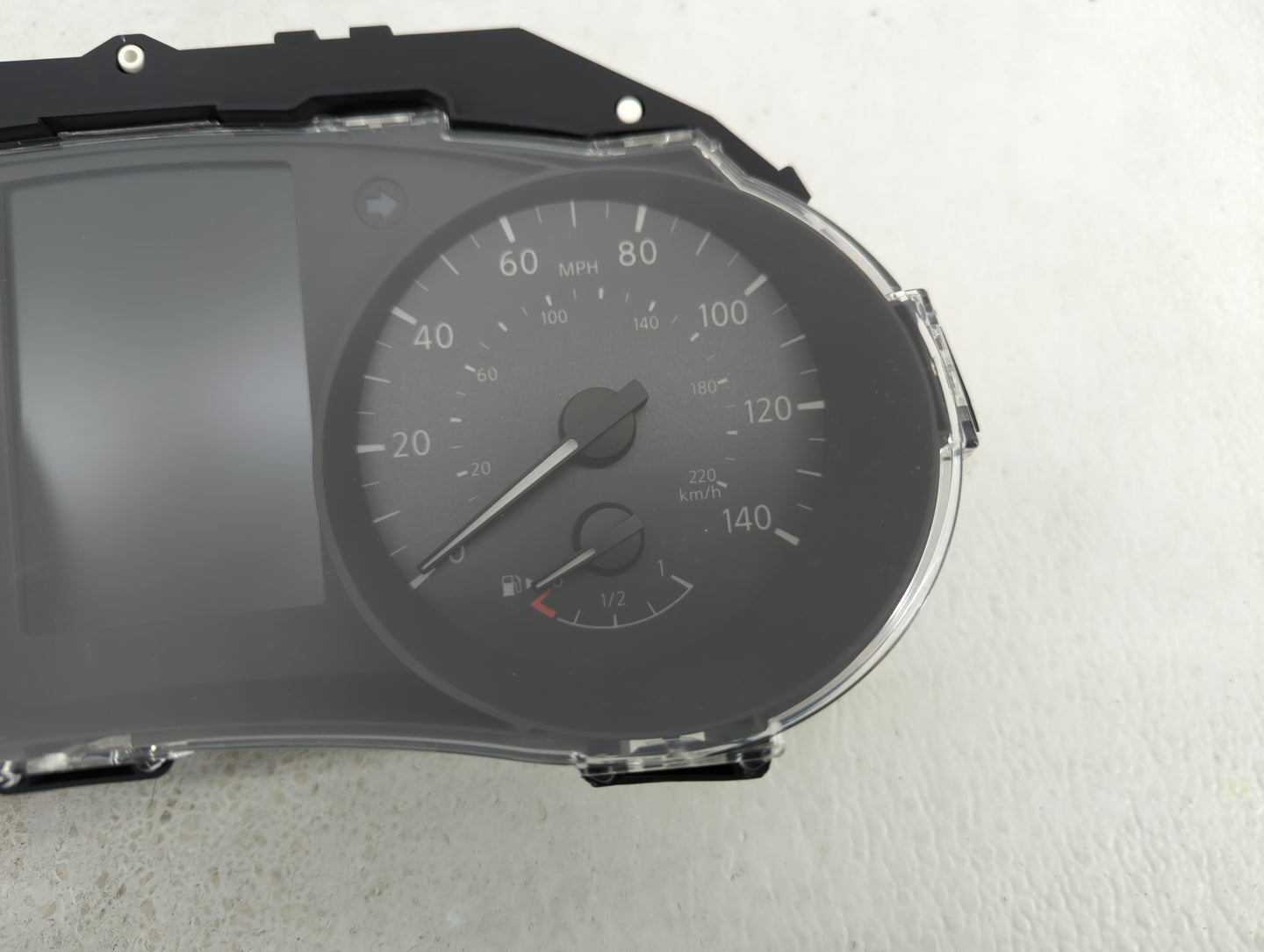 2017-2018 Nissan Rogue Sport Instrument Cluster Speedometer Gauges P/N:6MA1A/KLJH 6MA1A/405W, 6MA1A/GKS9 Fits Fits 2017 2018