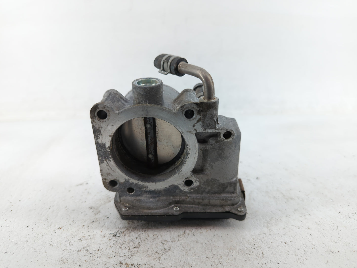 2017-2018 Nissan Rogue Sport Throttle Body P/N:4BA60-01 E Fits Fits 2017 2018 OEM Used Auto Parts - Oemusedautoparts1.com