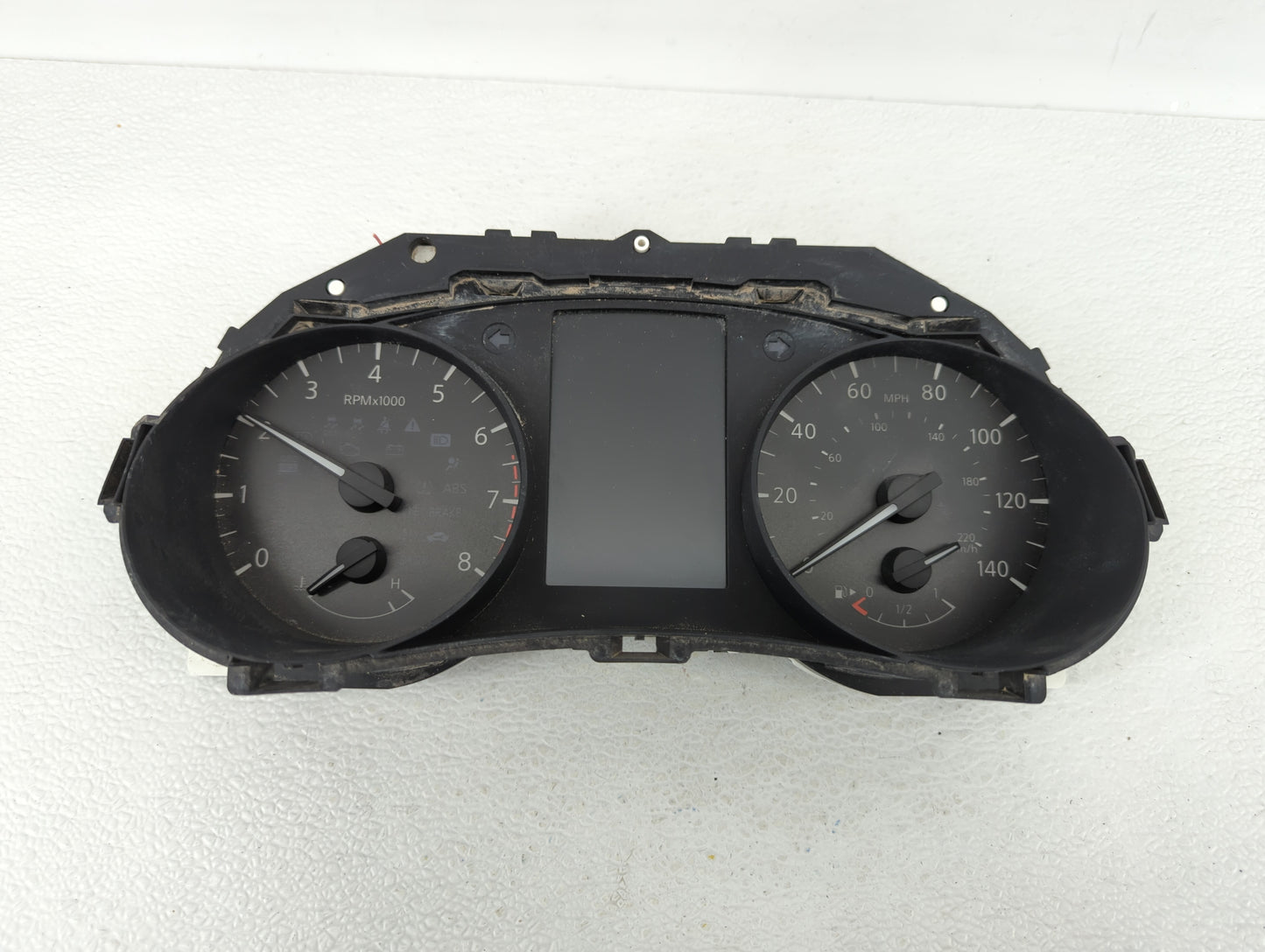 2017-2018 Nissan Rogue Sport Instrument Cluster Speedometer Gauges P/N:6MA1A Fits Fits 2017 2018 OEM Used Auto Parts - Oemus